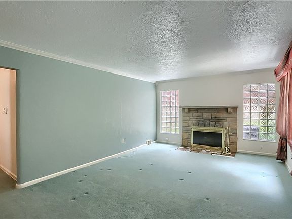 4th image of 808 Parkside Ave