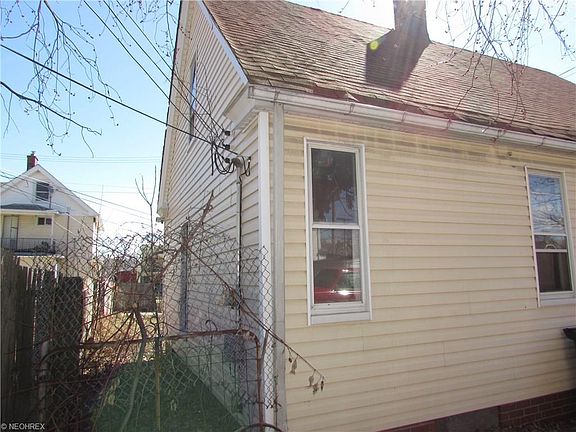 5th image of 9814 Almira Ave