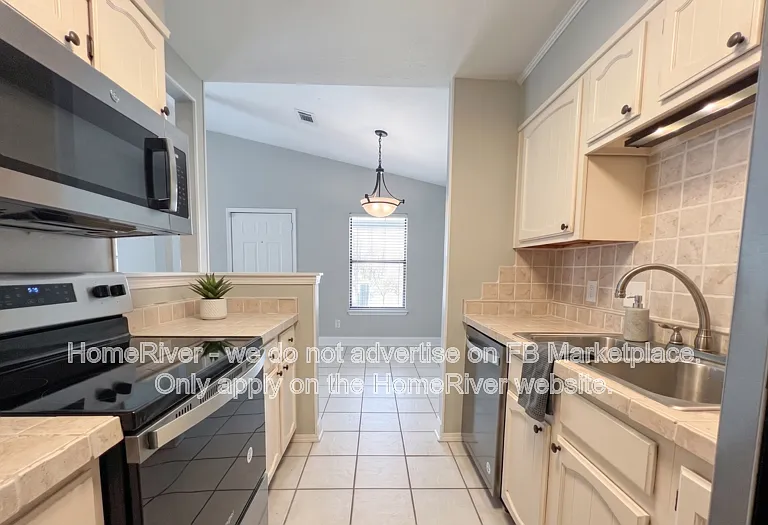 2299 Scenic Hwy #B5 — Photo 1