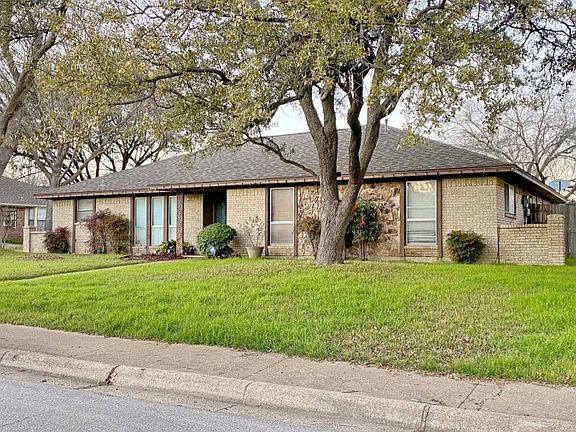 2nd image of 1023 Plateau Dr