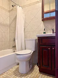 Rented by Apple Exclusive Realty Inc