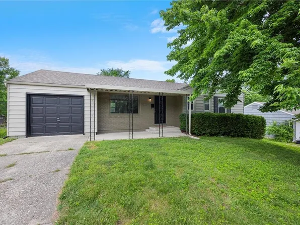 2916 N McComas Ln, Independence, MO 64050