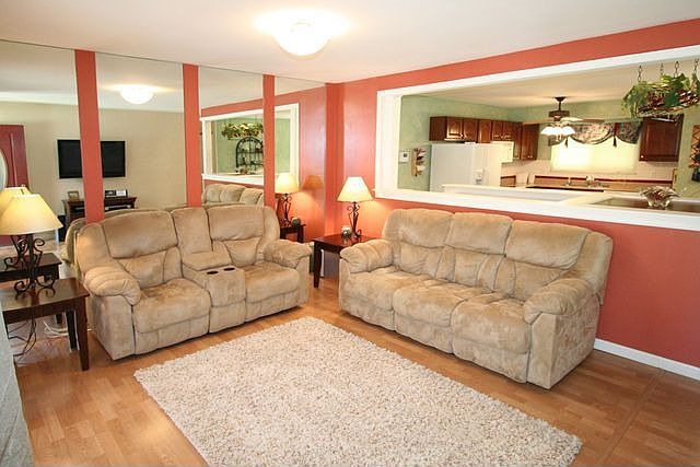 2nd image of 11 Summer Forest Ct