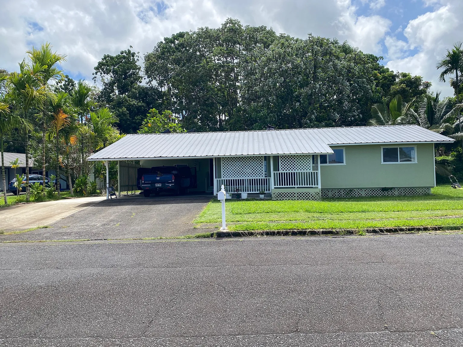 3 bed, 1350 sqft, $2,850 — Photo 1