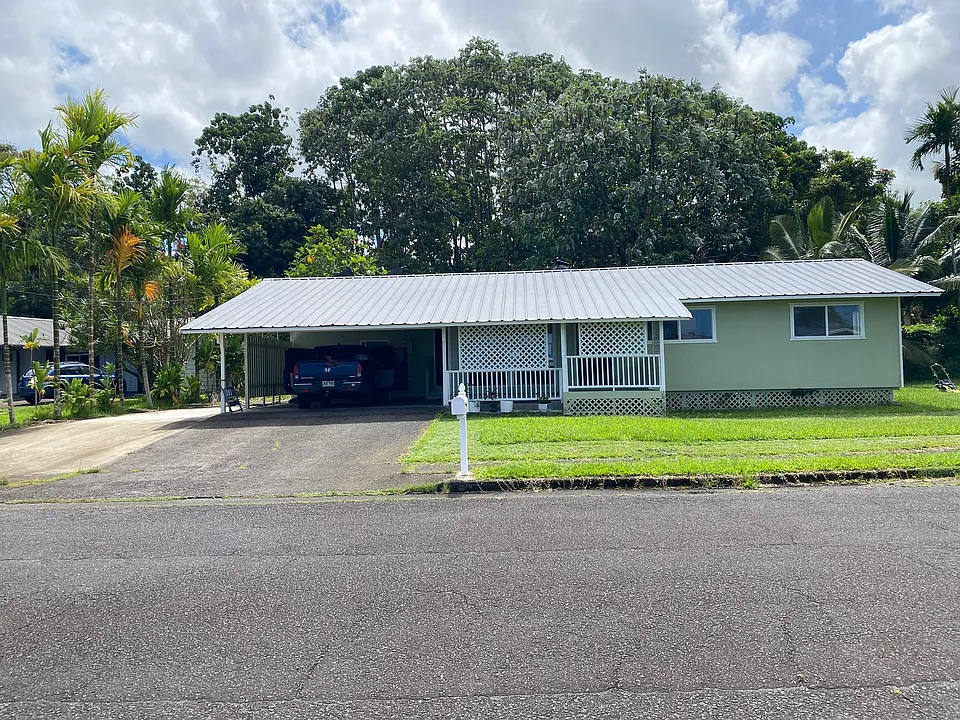 1594 Kaunala Pl