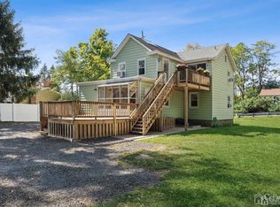 2 Maple Ave, Plainsboro, NJ 08536