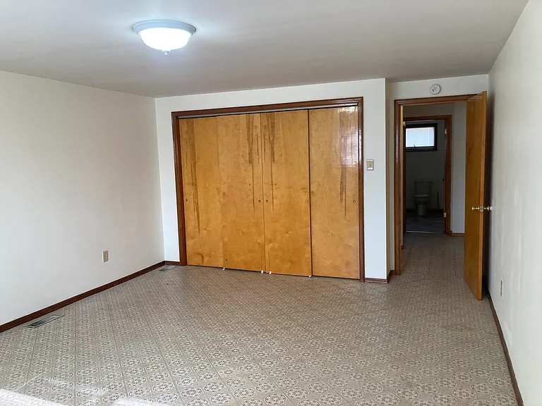 75 Pershing St — Photo 8
