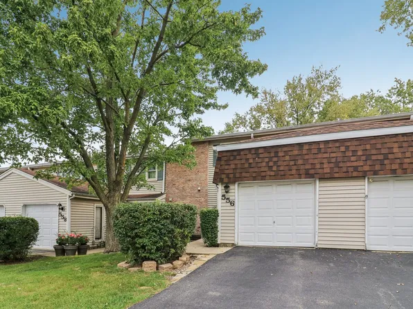 556 Leslie Ln, Bolingbrook, IL 60440