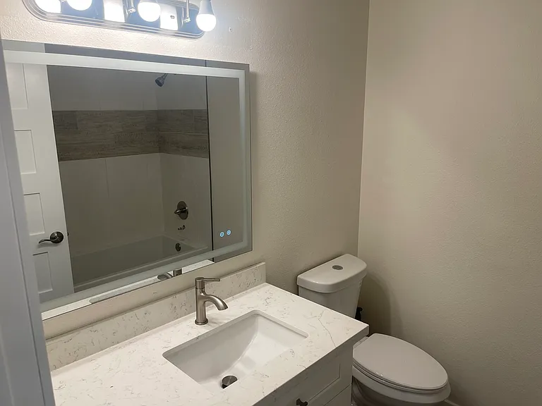 11911 Clover Creek Dr SW — Photo 7