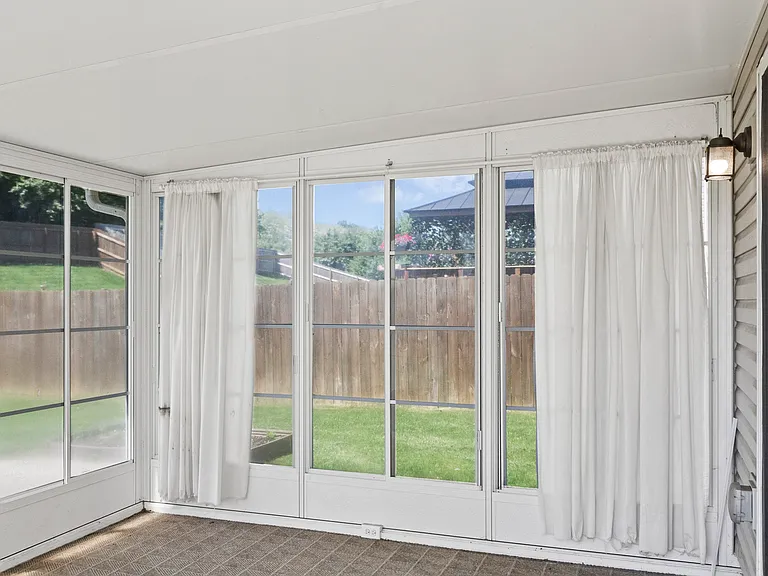 246 Parrott Ct — Photo 13