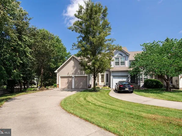 100 Endsleigh Ct, Robbinsville, NJ 08691