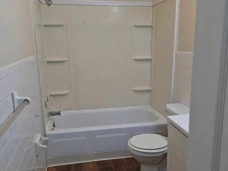 506 Hopwood St — Photo 2