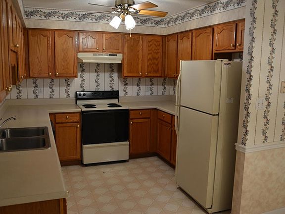 4th image of 4016 Ross McCloud Way