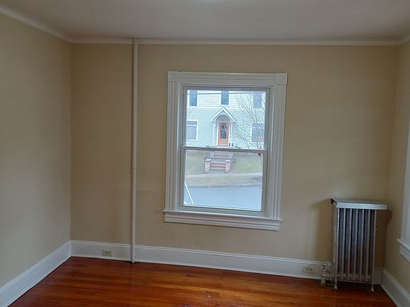 2nd image of 1112 Delaware St #1