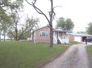 8948 SW Wanamaker Rd, Wakarusa, KS 66546