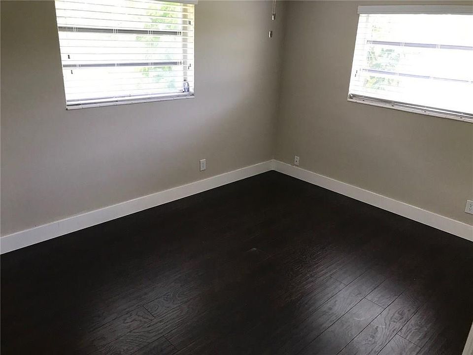 1st image of 612 N Highland Dr