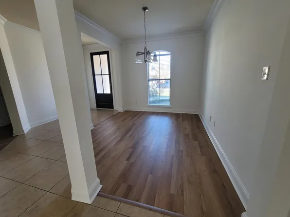 300 Spanish Moss Ln, Broussard, LA 70518