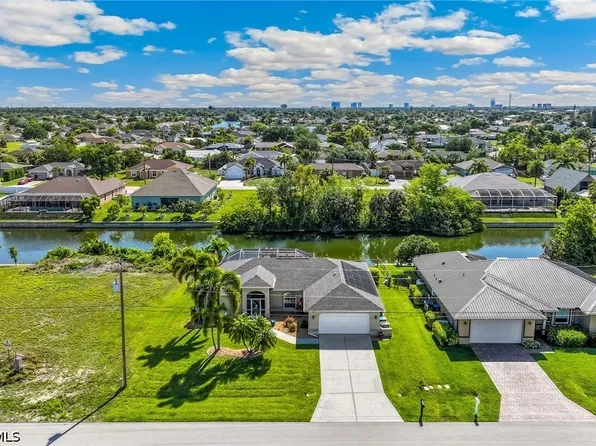 311 NE 17th Pl, Cape Coral, FL 33909