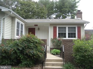 209 Dover Rd, Warrenton, VA 20186