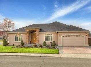 180 Bellerive Dr, Eagle Pt, OR 97524