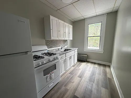 77 Neptune Ave #2A Photo 1