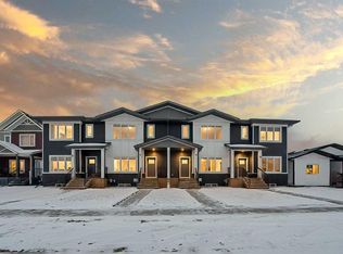 15 N Gray Close, Sylvan Lake, AB T4S2N8