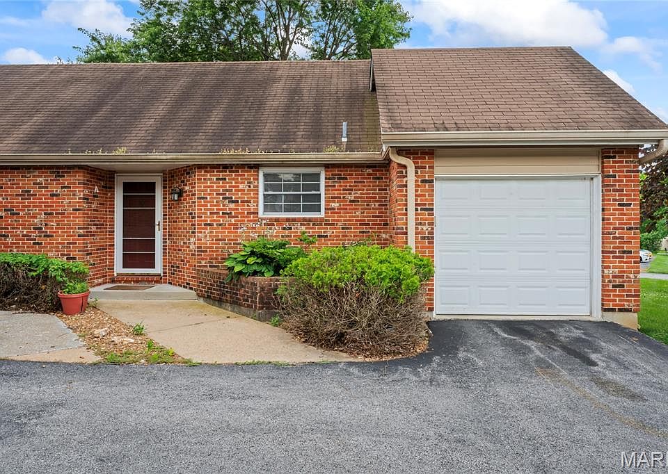 1st image of 3709 Candlewyck Club Dr APT A