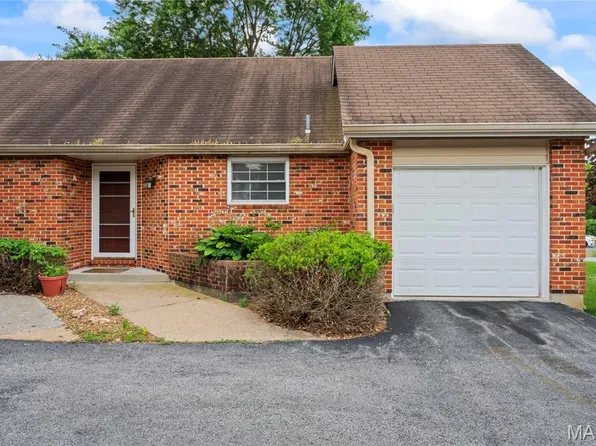 3709 Candlewyck Club Dr APT A, Florissant, MO 63034