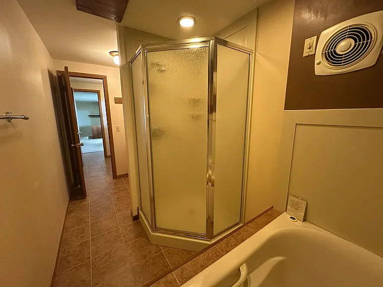 2830 Waubesa Ave — Photo 46
