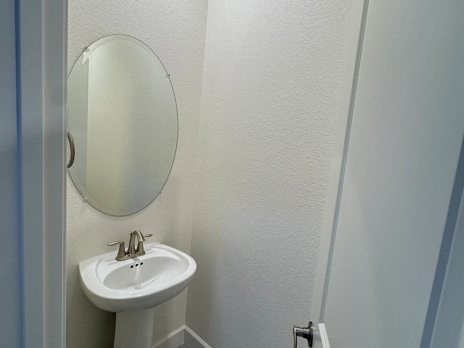 4 bed, 3.5 bath, 2675 sqft, $3,495 — Photo 4