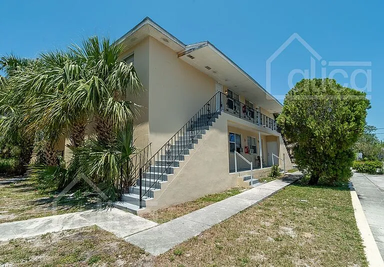 801 N Sapodilla Ave #1 — Photo 9