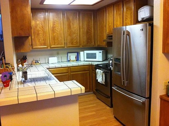 4th image of 430 Costa Mesa Ter APT B