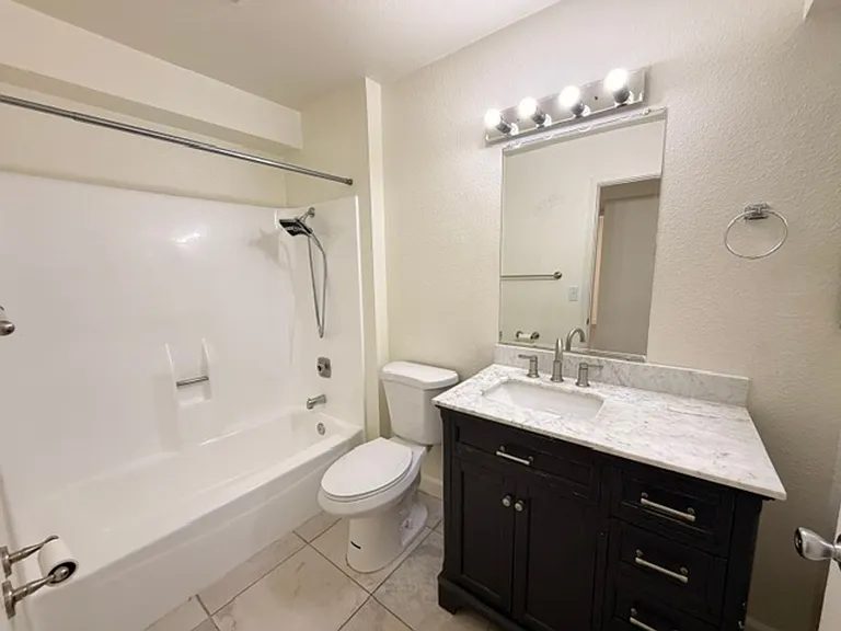 6111 Rancho Mission Rd #210 — Photo 11