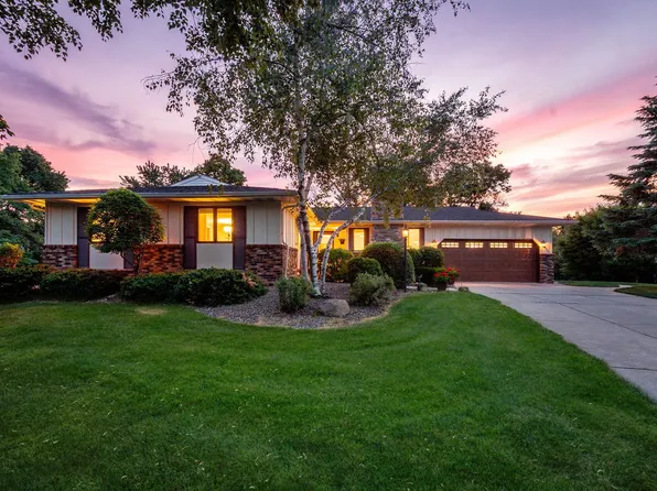 3653 Grenadier Trl N, Oakdale, MN 55128
