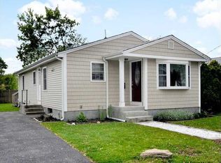 99 Centre St, Rumford, RI 02916