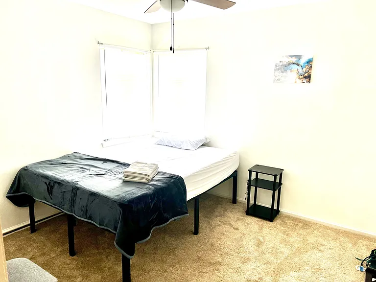 6829 Waveland Ave — Photo 13