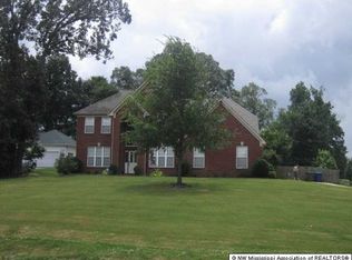 5760 New Pointe Dr, Southaven, MS 38672