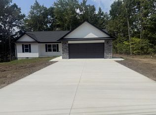 1020 S Lane Ct, Grimsley, TN 38565