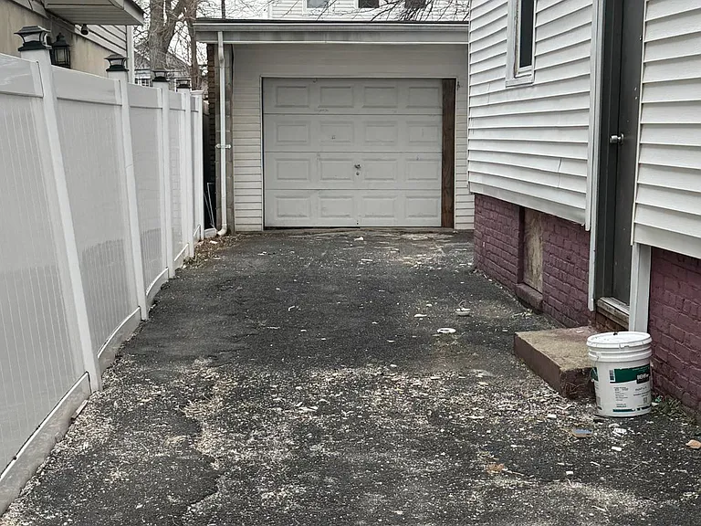 55 Schley St — Photo 10