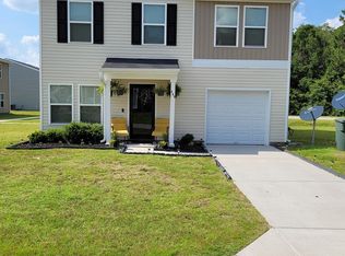 203 Riley Ln, Hinesville, GA 31313