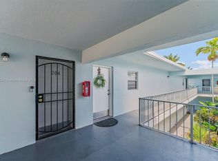 725 Hummingbird Way APT 204, North Palm Beach, FL 33408