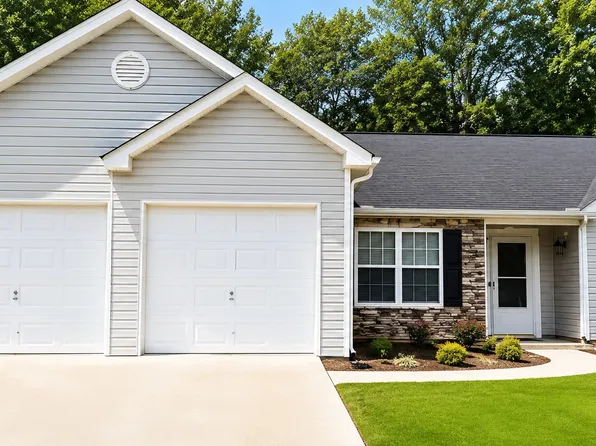 8455 River Bluff Pl, Ball Ground, GA 30107