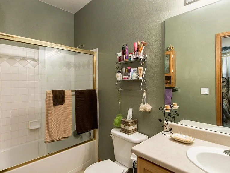 1428 S Dayton Cir — Photo 22