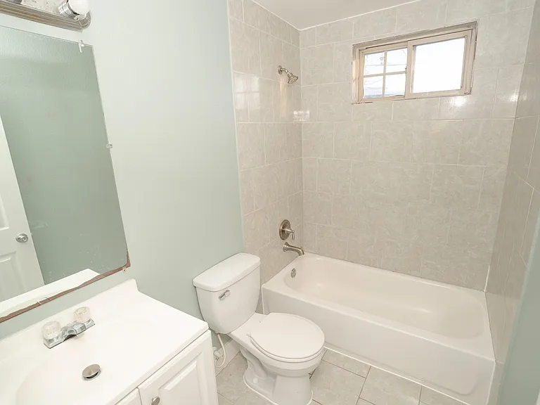 4826 Bristol St — Photo 21