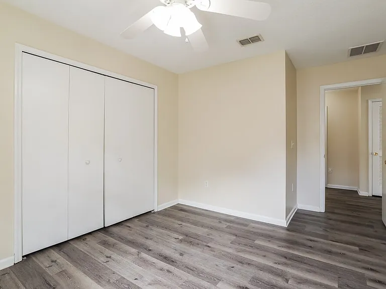 12613 Wooded Bluff Ct — Photo 13
