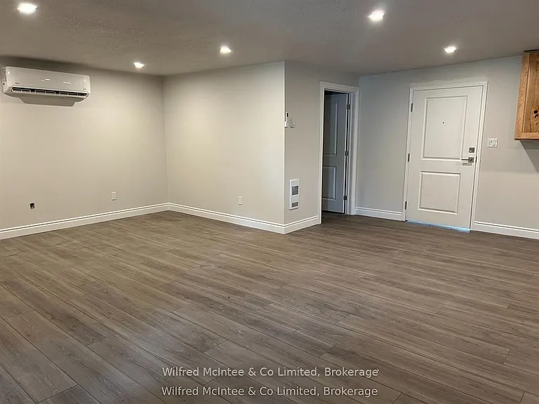 380 1st Ave N #5 — Photo 5