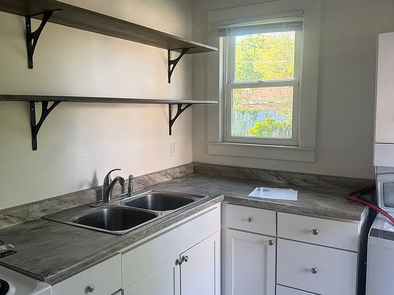 1302 Ogden Ave — Photo 15