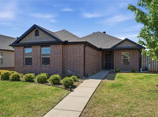 3807 Capstone Ave, Bentonville, AR 72712