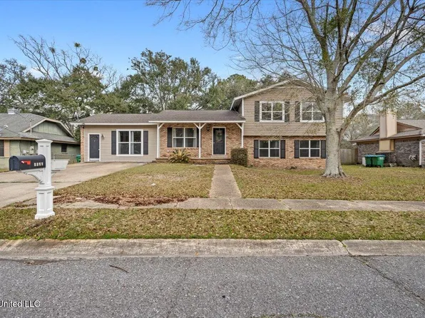 3714 Lincolnshire St, Pascagoula, MS 39581