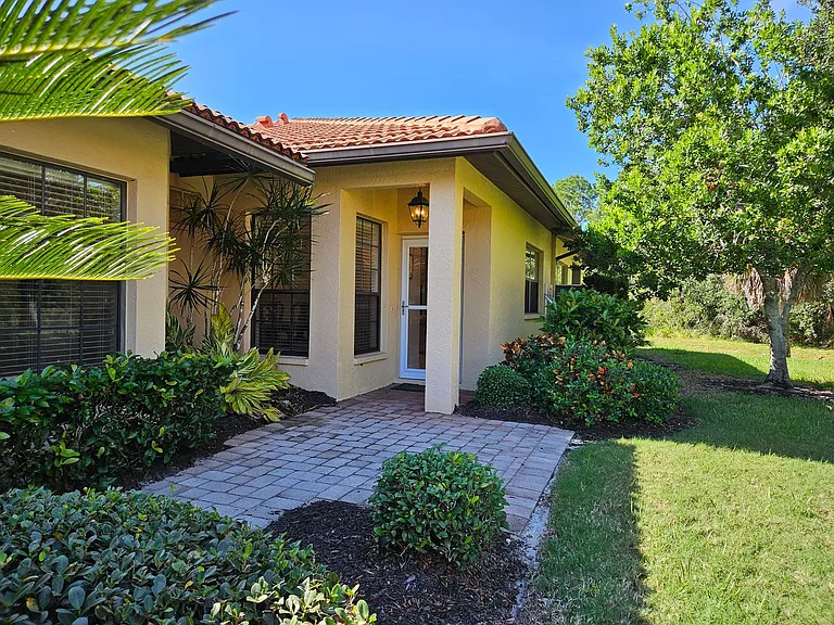 4528 Cancello Grande Ave — Photo 5